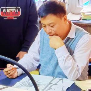 劉紅倫畫(huà)室